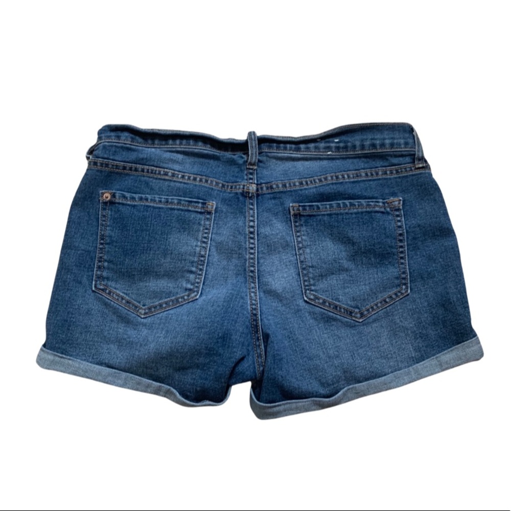 Old Navy Blue Denim Boyfriend Reg Jean Shorts Dune Wash Cuffed Hem Size 6 - Picture 4 of 13
